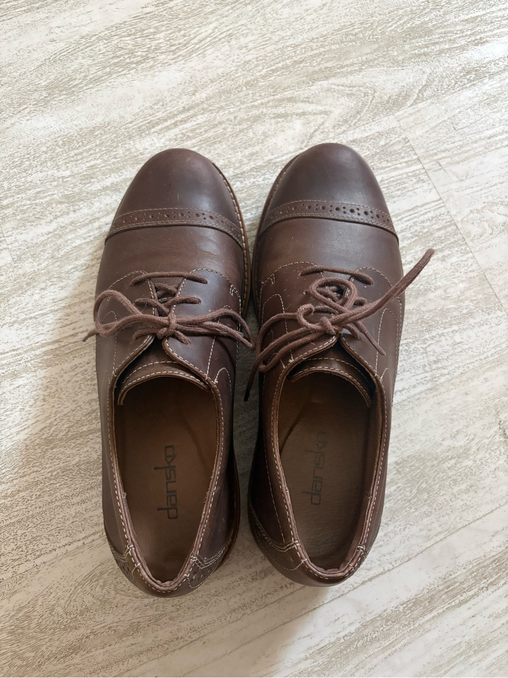 Men's Brown Leather Cap-Toe Lace-Up Dress Shoes Dansko - Picture 3 of 5